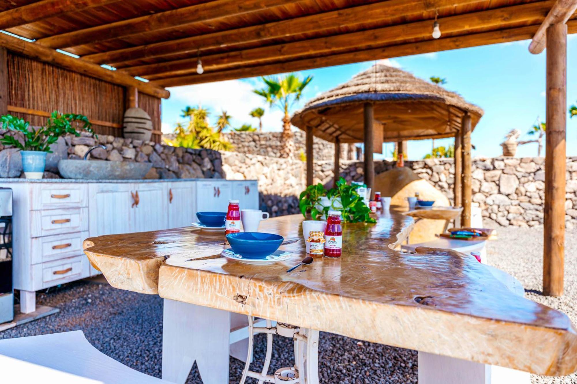 Finca De Arrieta Village - Yurts And Stone Cottages - Shared Pool - Walking Distance To Arrieta Beach - Eco Friendly Табайеско Экстерьер фото