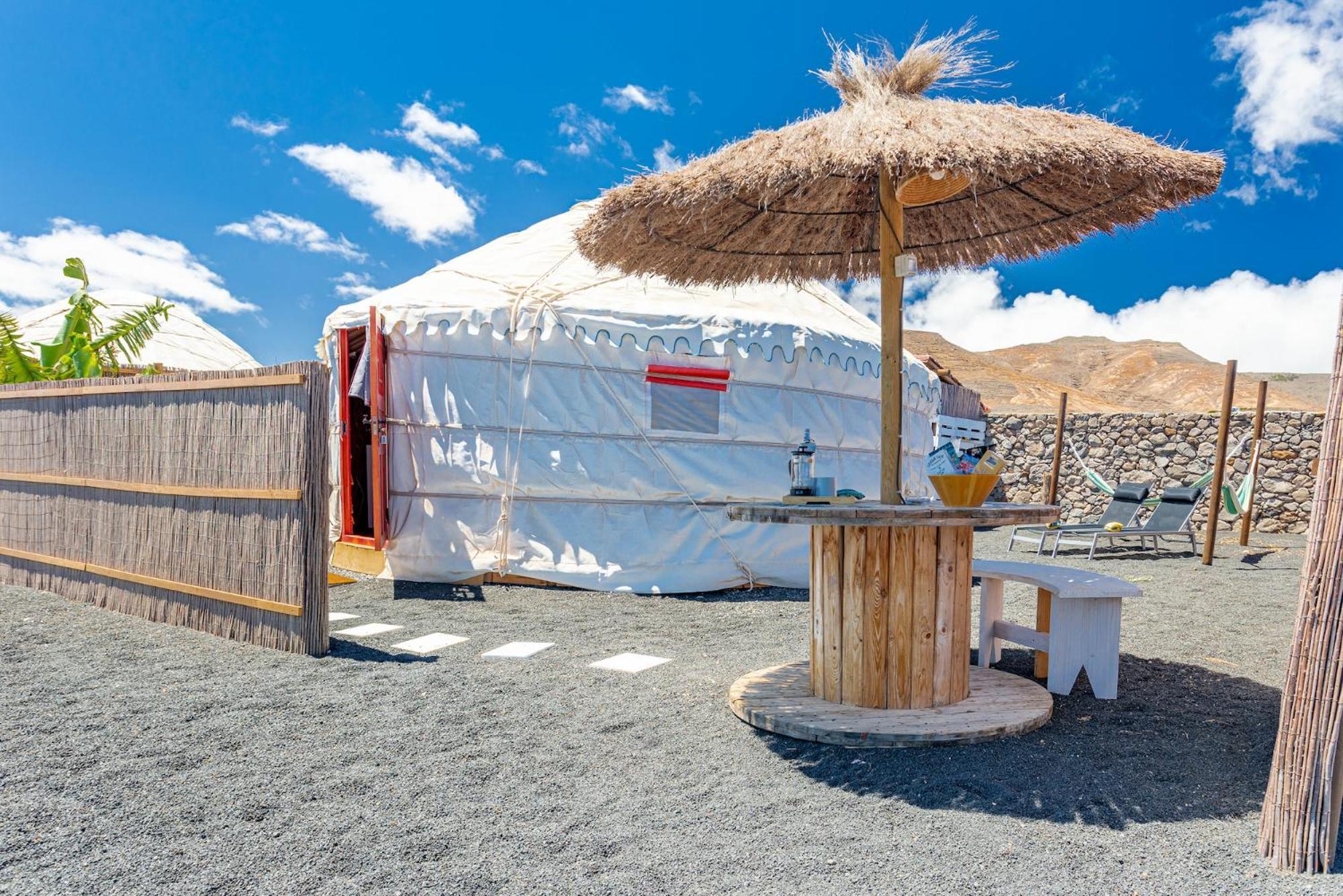 Finca De Arrieta Village - Yurts And Stone Cottages - Shared Pool - Walking Distance To Arrieta Beach - Eco Friendly Табайеско Экстерьер фото