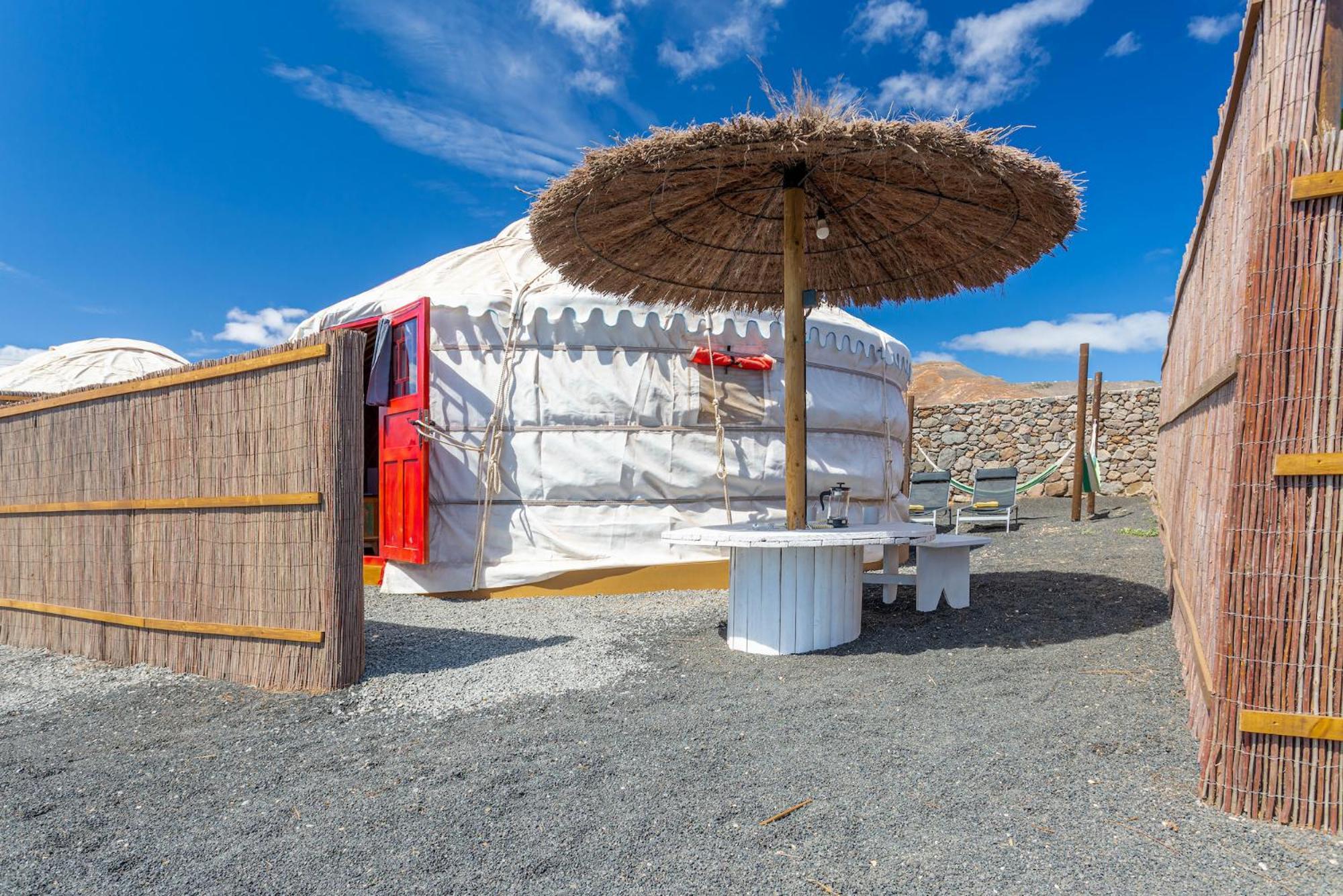 Finca De Arrieta Village - Yurts And Stone Cottages - Shared Pool - Walking Distance To Arrieta Beach - Eco Friendly Табайеско Экстерьер фото