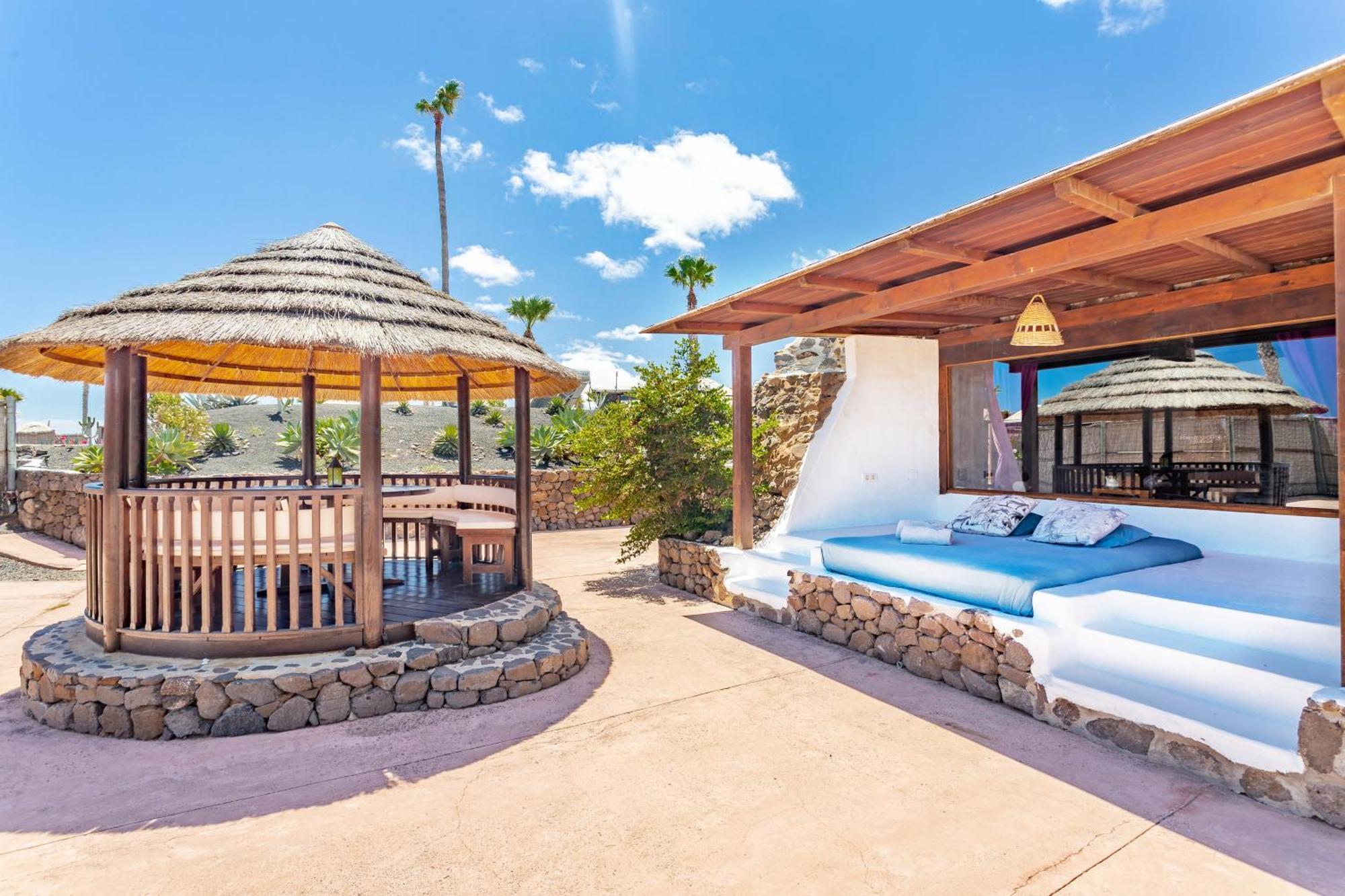 Finca De Arrieta Village - Yurts And Stone Cottages - Shared Pool - Walking Distance To Arrieta Beach - Eco Friendly Табайеско Экстерьер фото